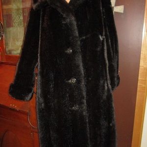 Ladies Black Fur Coat - Faux Fur for the Woman who loves to go out in STYLE